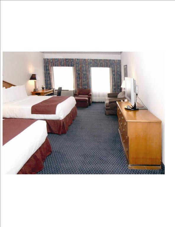 Hotel Aspire And 3*